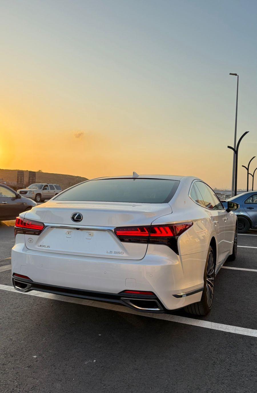 لكزس LS350 2024