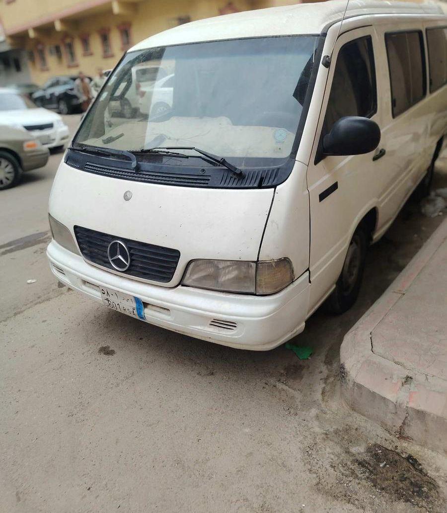 باص مرسدس
