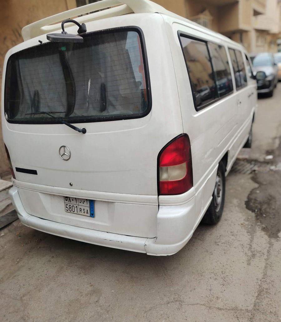 باص مرسدس
