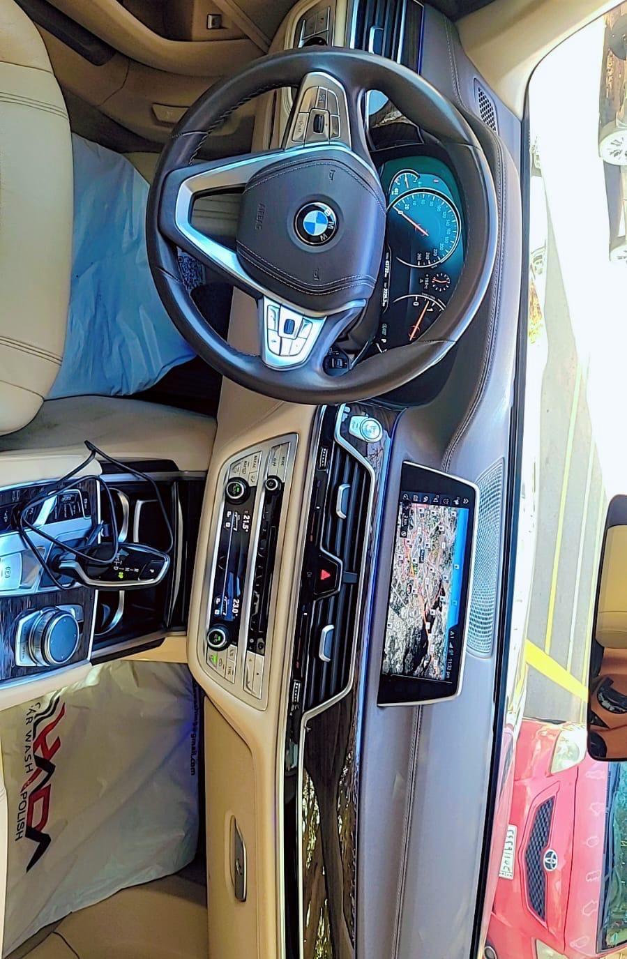 BMW 730