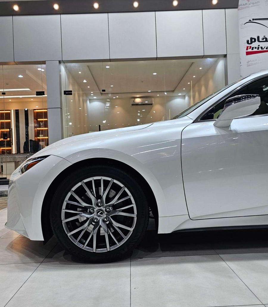 لكزس is 350