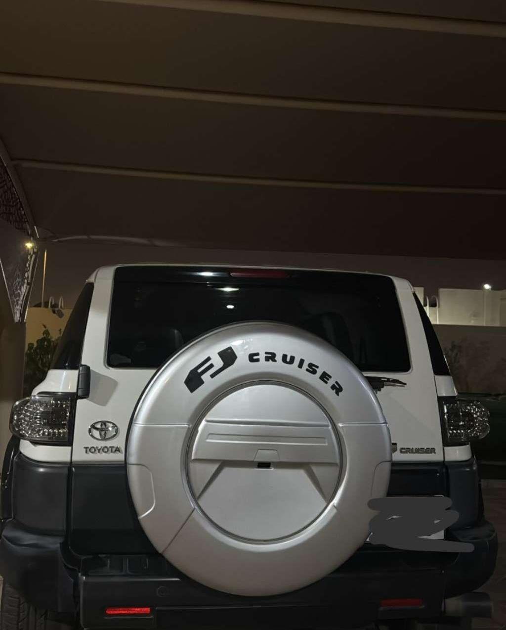 2016 تويوتا FJ
