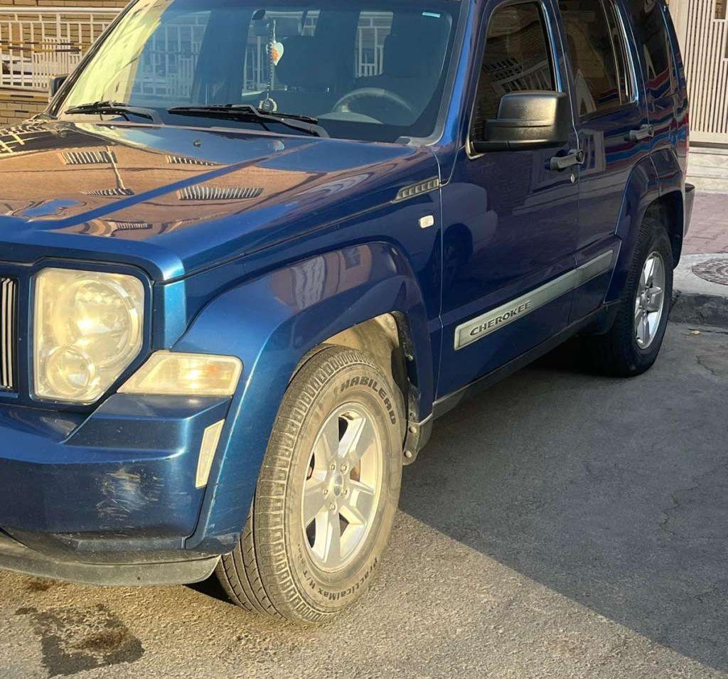 2010 جيب شيروكى
