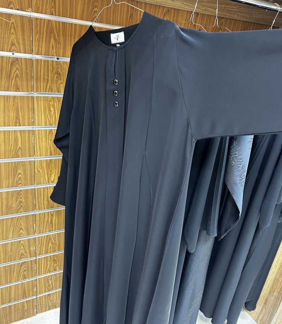 خياط عبايات وفساتين