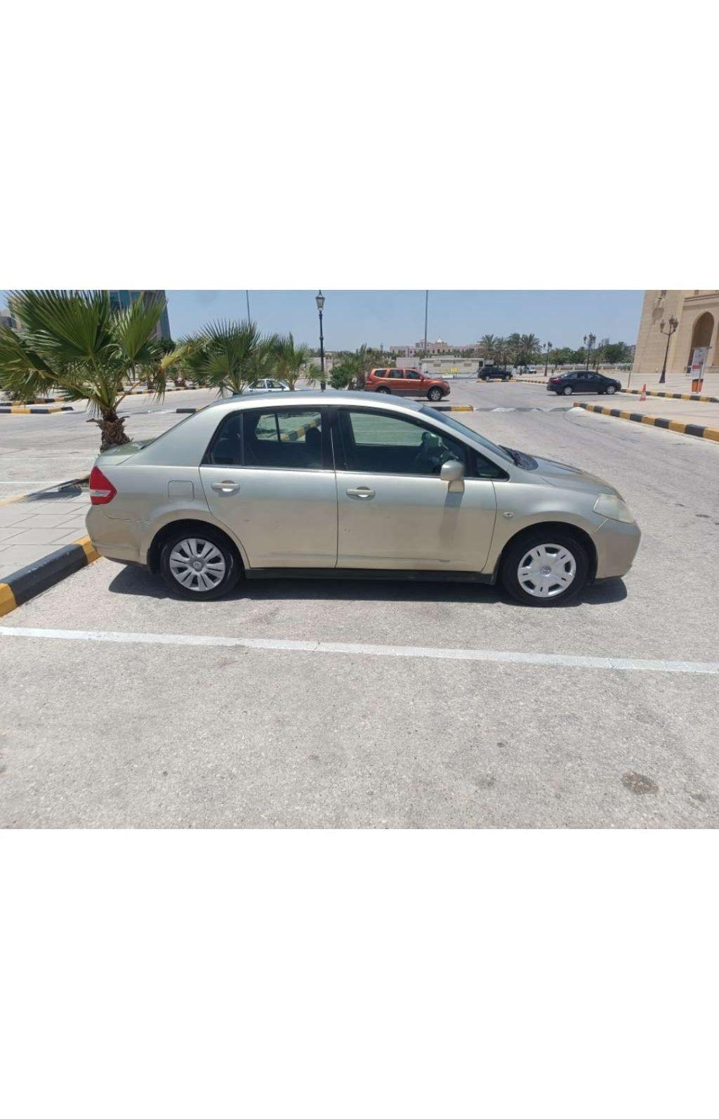 2008 نيسان تيدا