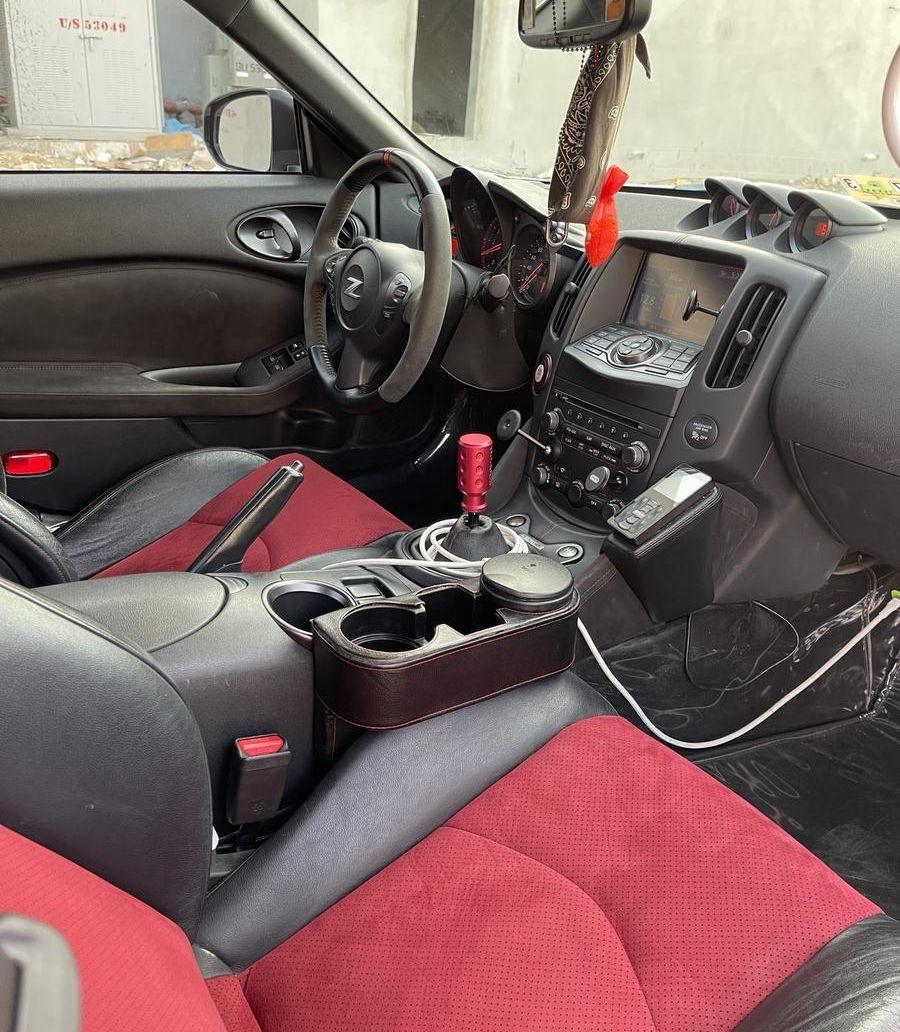 نيسان زد 370Z