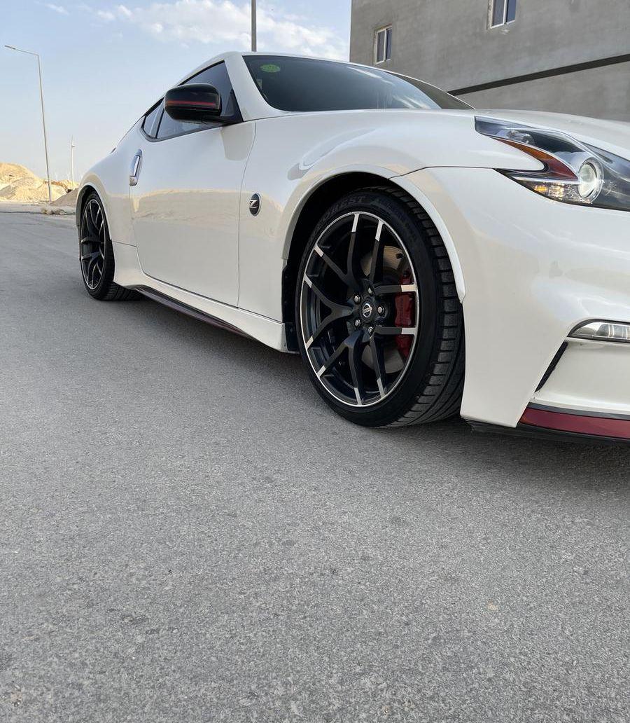 نيسان زد 370Z