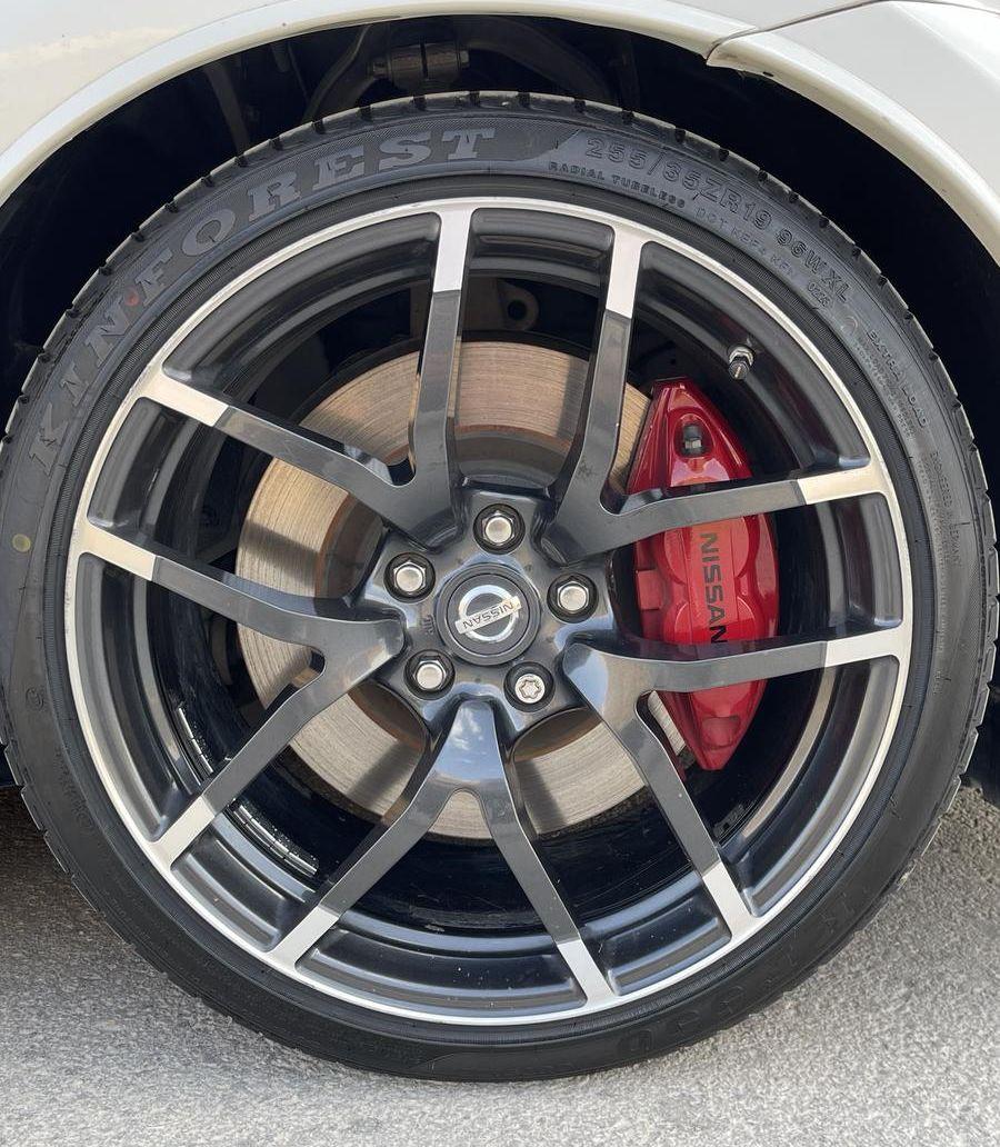 نيسان زد 370Z