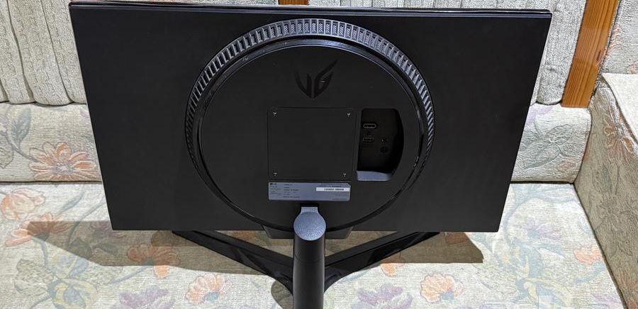 شاشة قيمنق LG