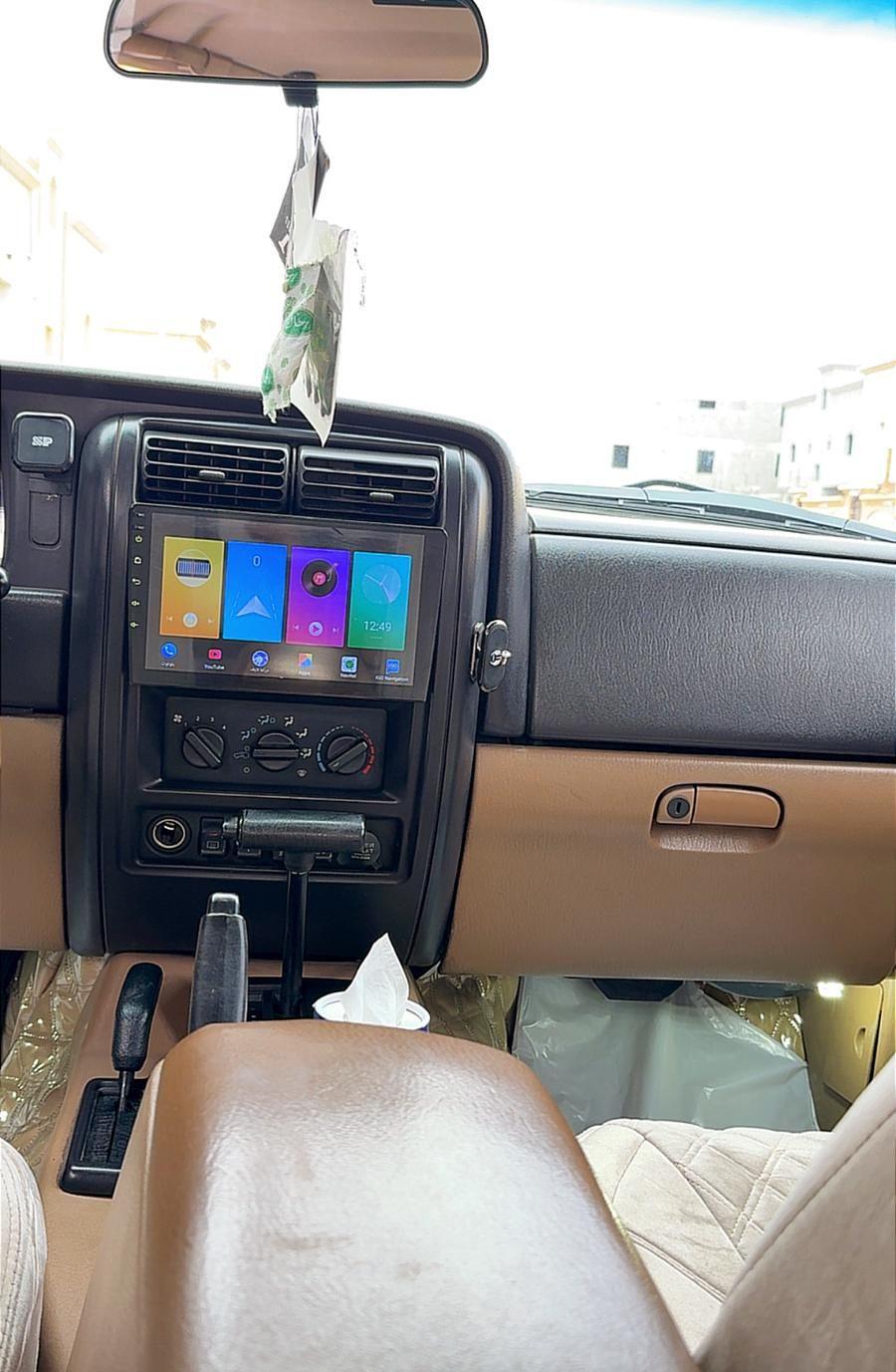جيب شيروكي 2001