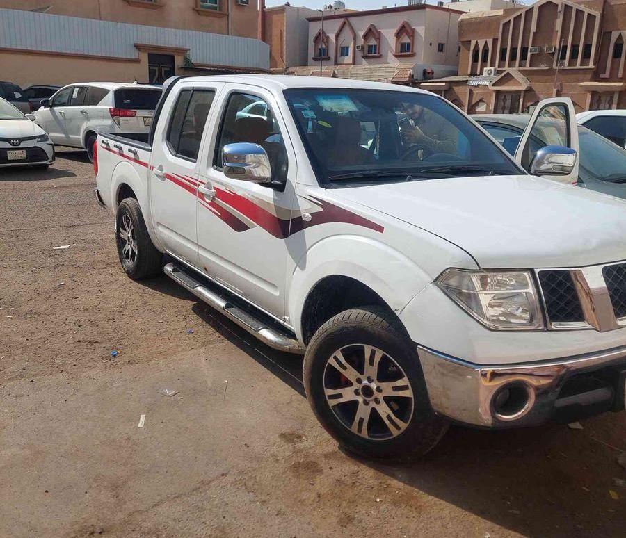 نيسان نافارا