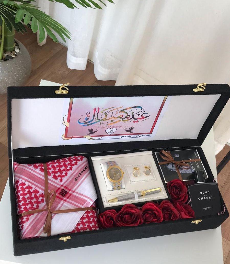 طقم رجالي