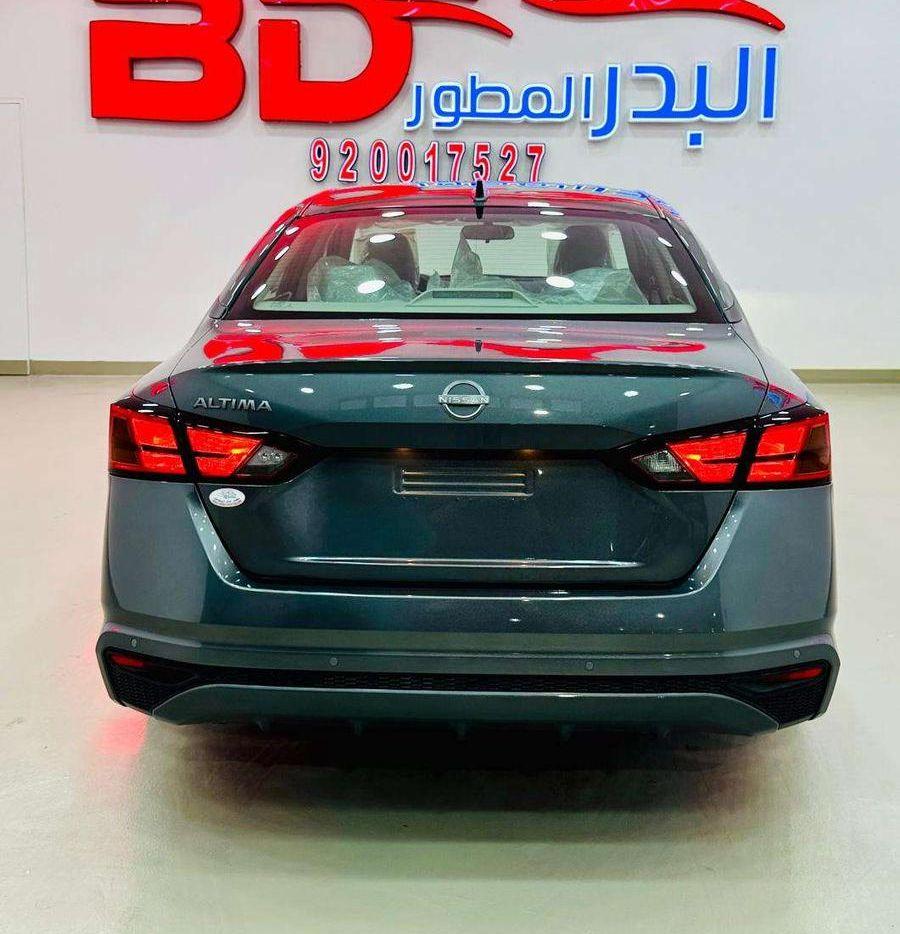نيسان التيما اس