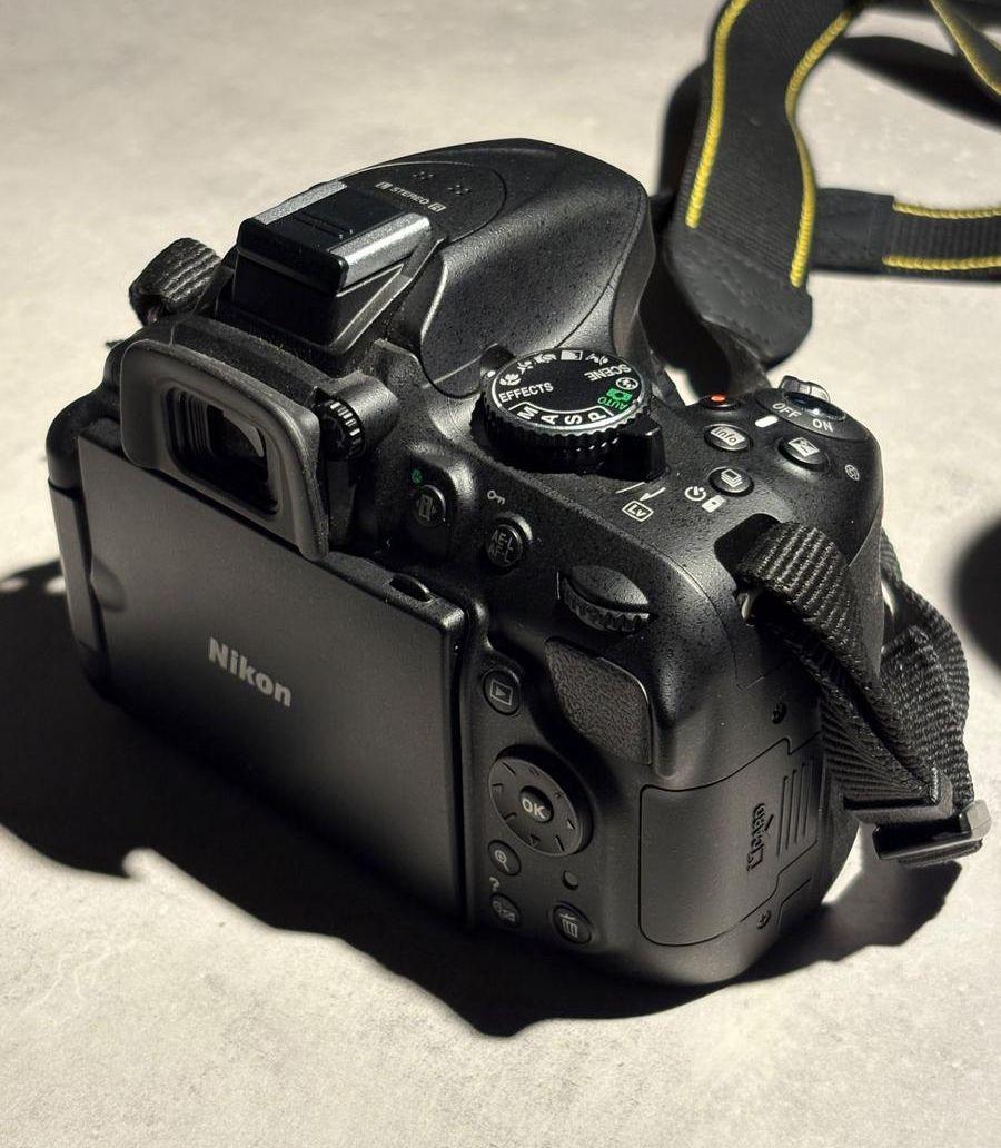 كاميرا نيكون Nikon
