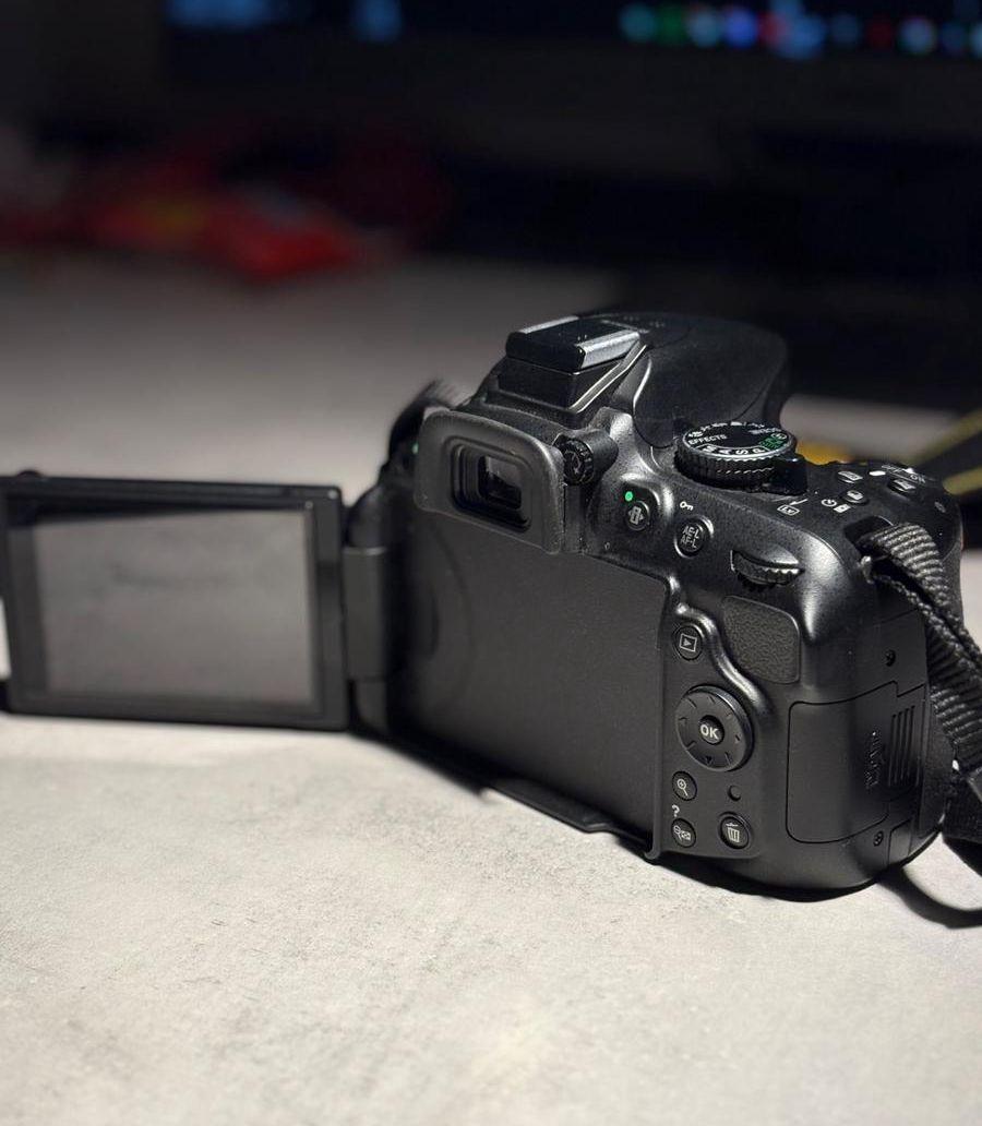 كاميرا نيكون Nikon