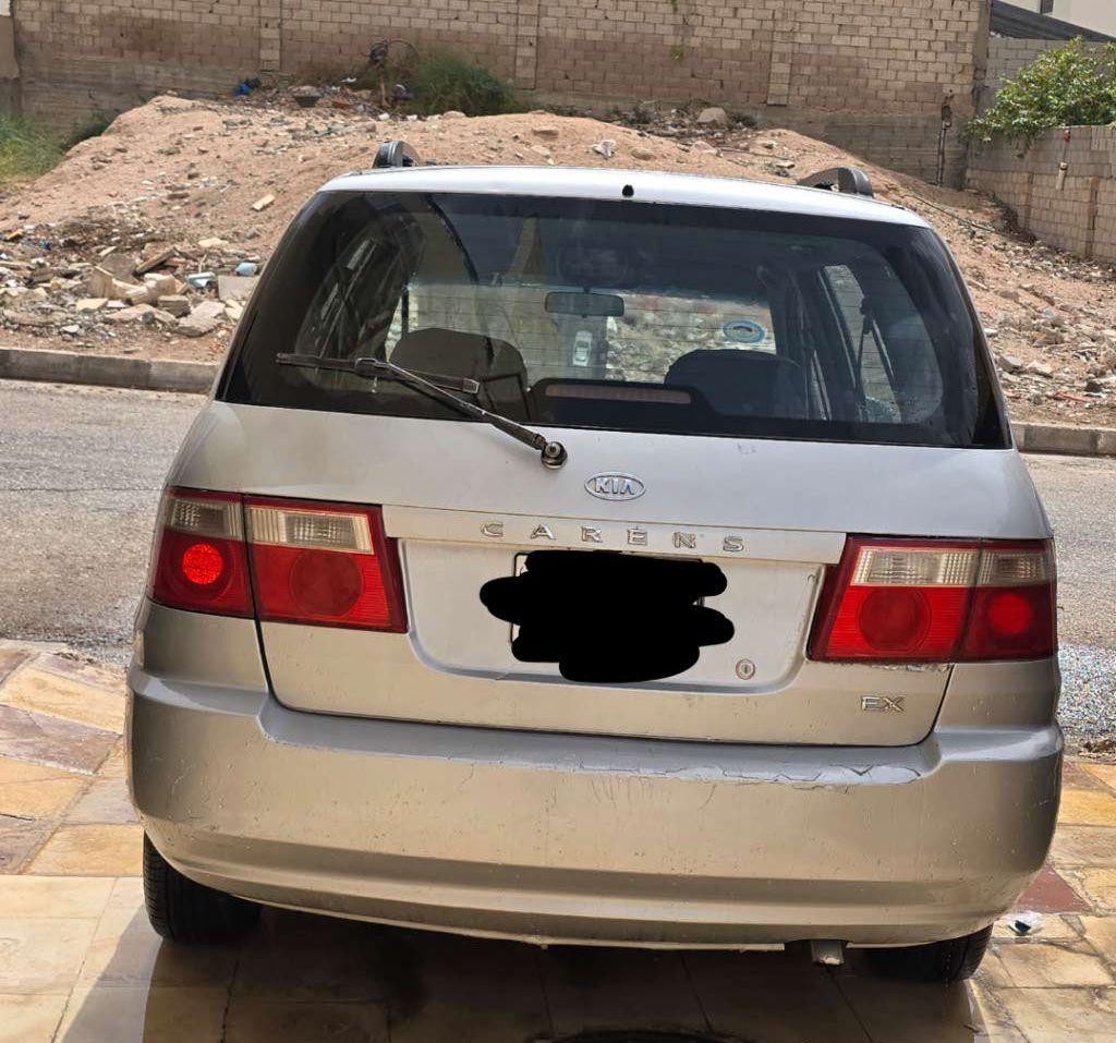 2003, كيا, كارينز,