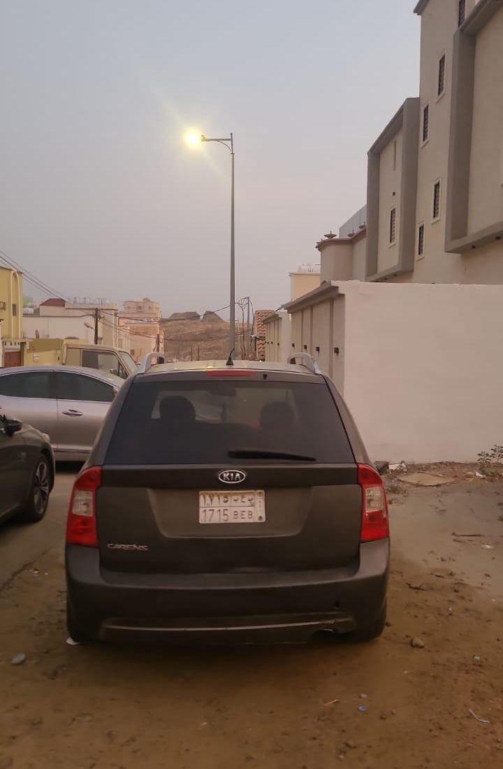 سياره عائليه واقتصاديه