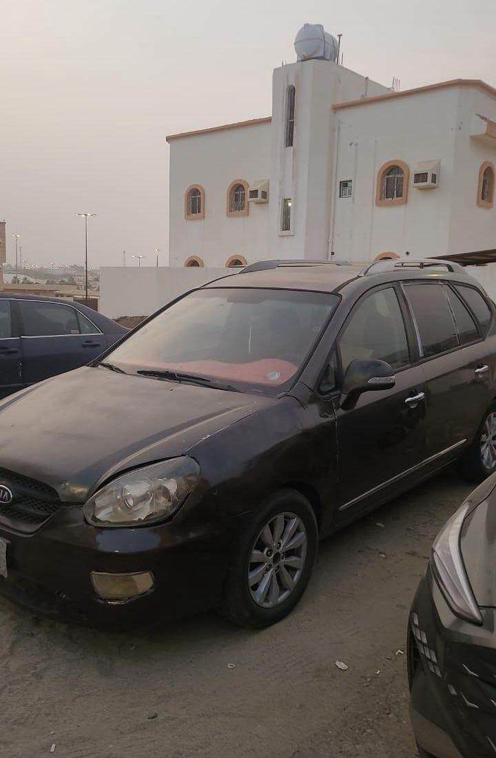 سياره عائليه واقتصاديه