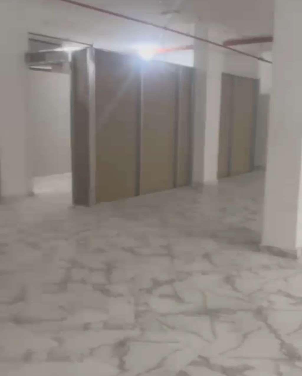 Store for rent,
