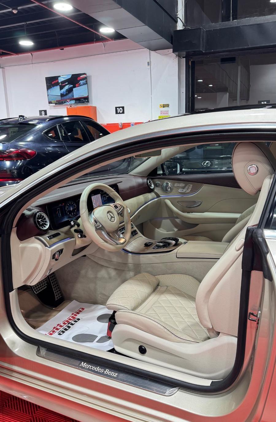 مرسيدس E300 كوبيه