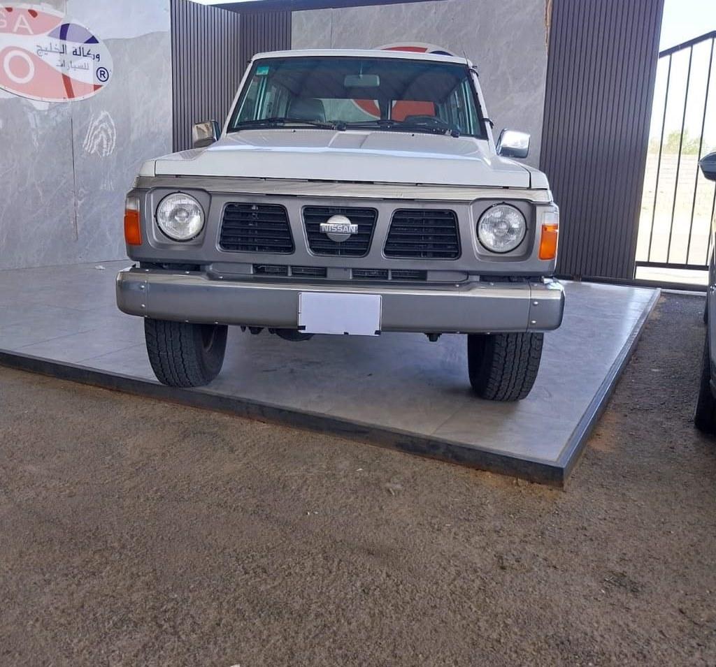 نيسان باترول لون