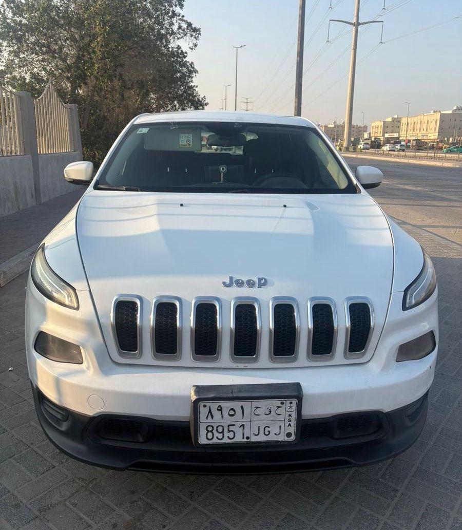 جيب شوروكي بالدمام