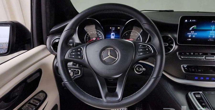 مرسيدس V-Class V220