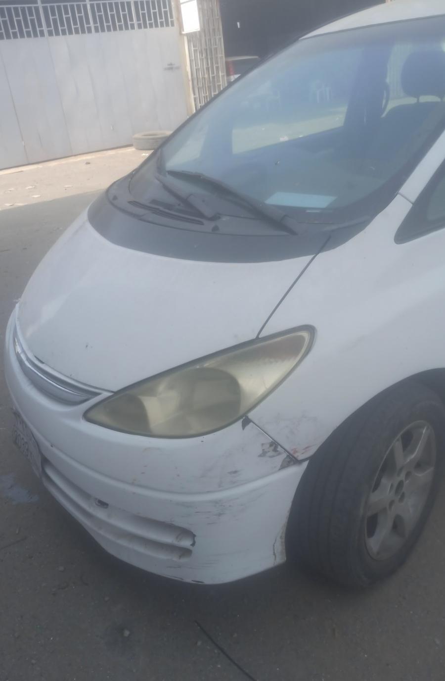سياره بريفيا ابيض