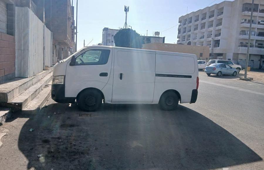 فان نيسان 2016