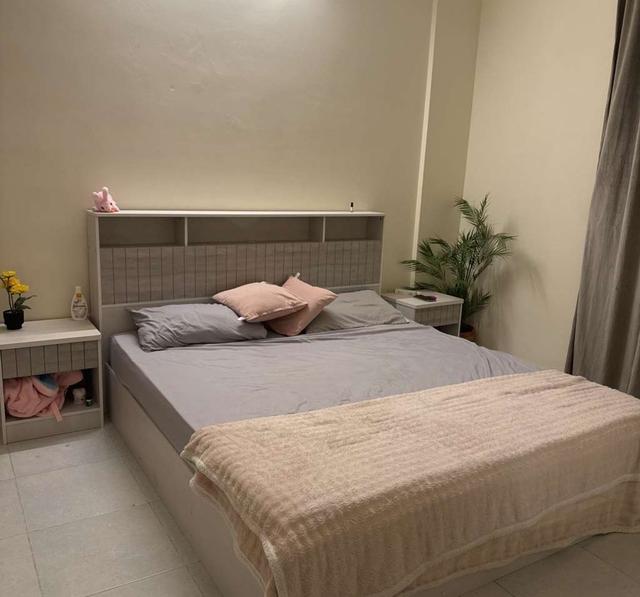 One bedroom for