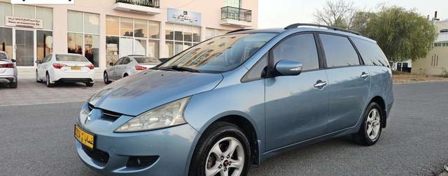 2008 ميتسوبيشي جرانديز
