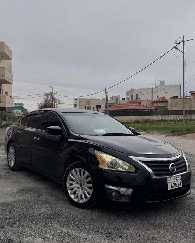 نيسان التيما SV