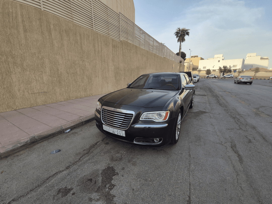 كرايسلر 2014 V8(فل