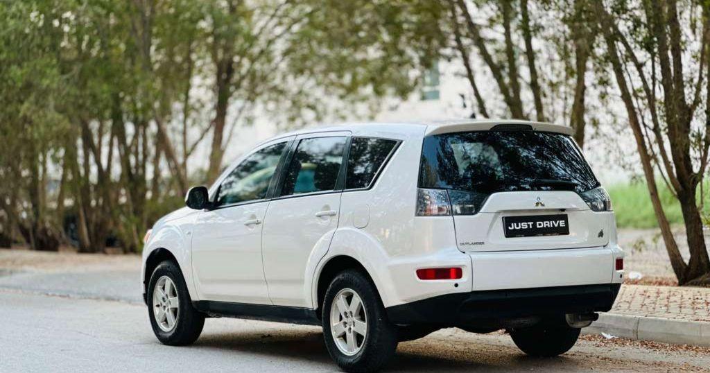 2008 ميتسوبيشي اوتلاندر