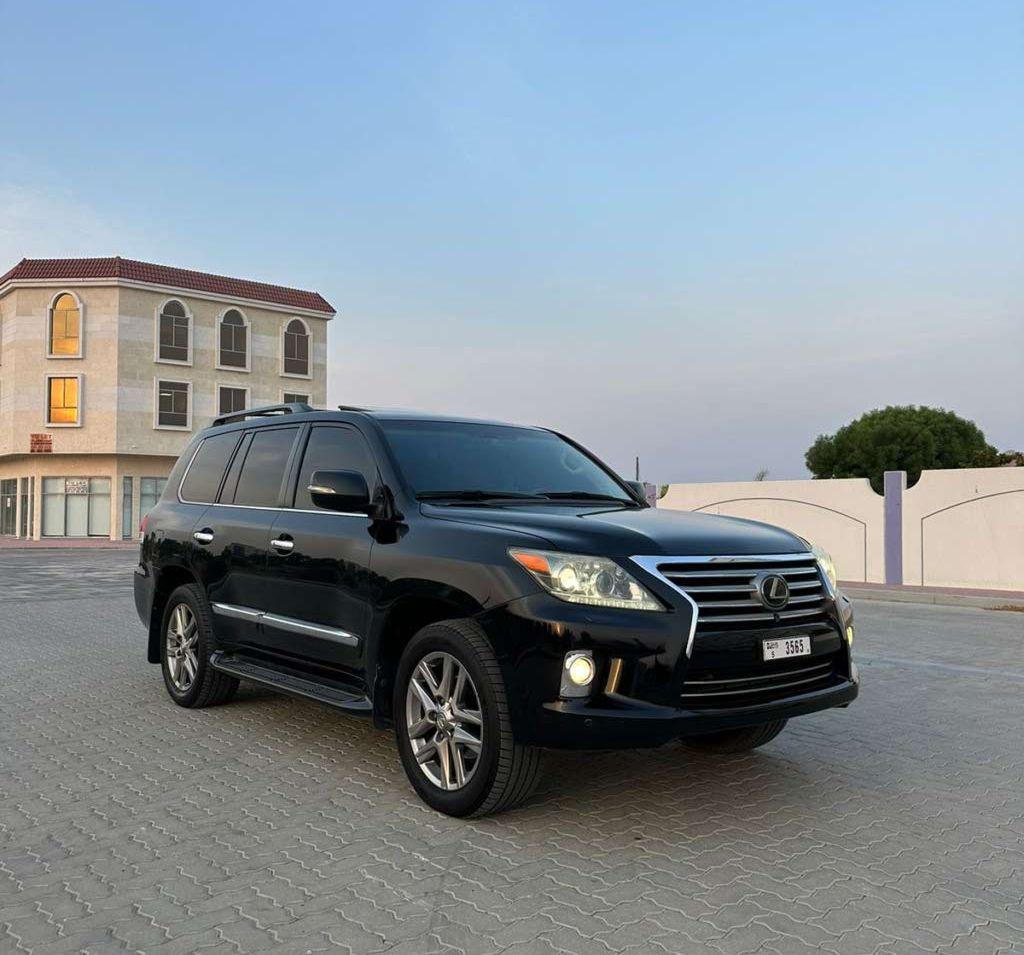 2013 لكزس LX