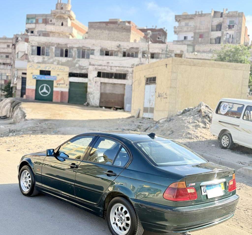 2000 بي ام