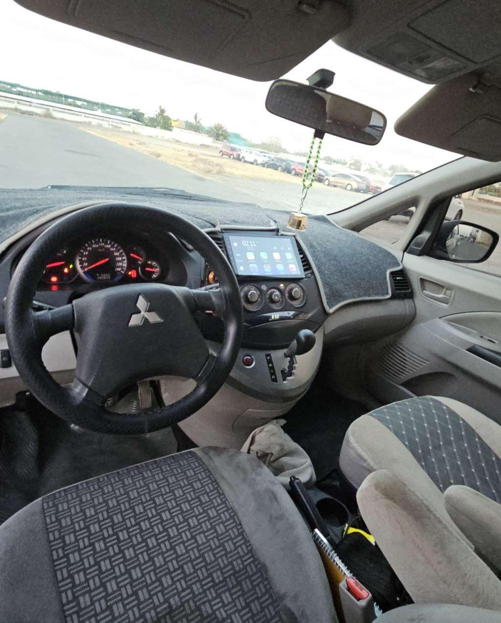 2008 ميتسوبيشي جرانديز