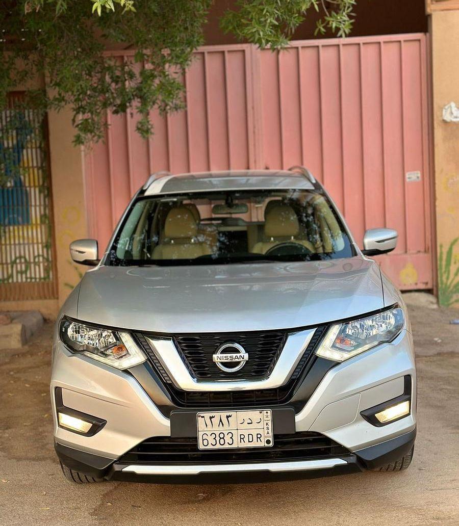 نيسان اكس تريل