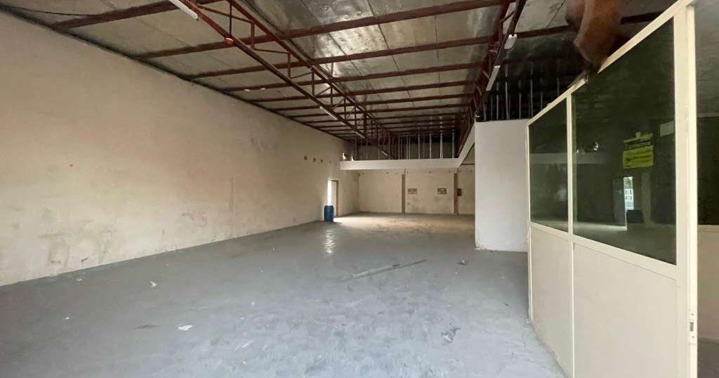 لاستئجار مستودع مناسب