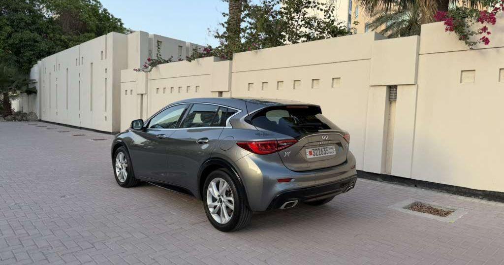 2017 إنفينيتي Q30