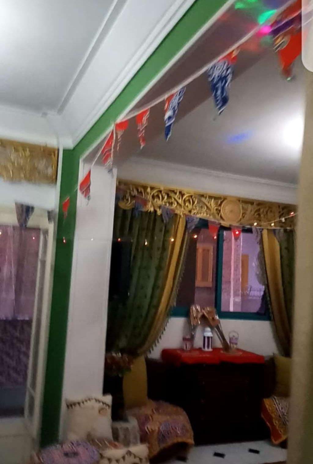 شقه(بدون فرش )