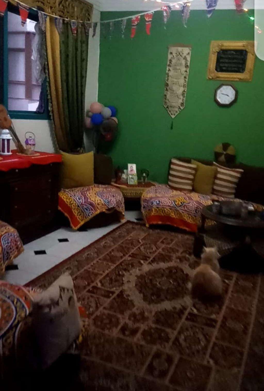 شقه(بدون فرش )