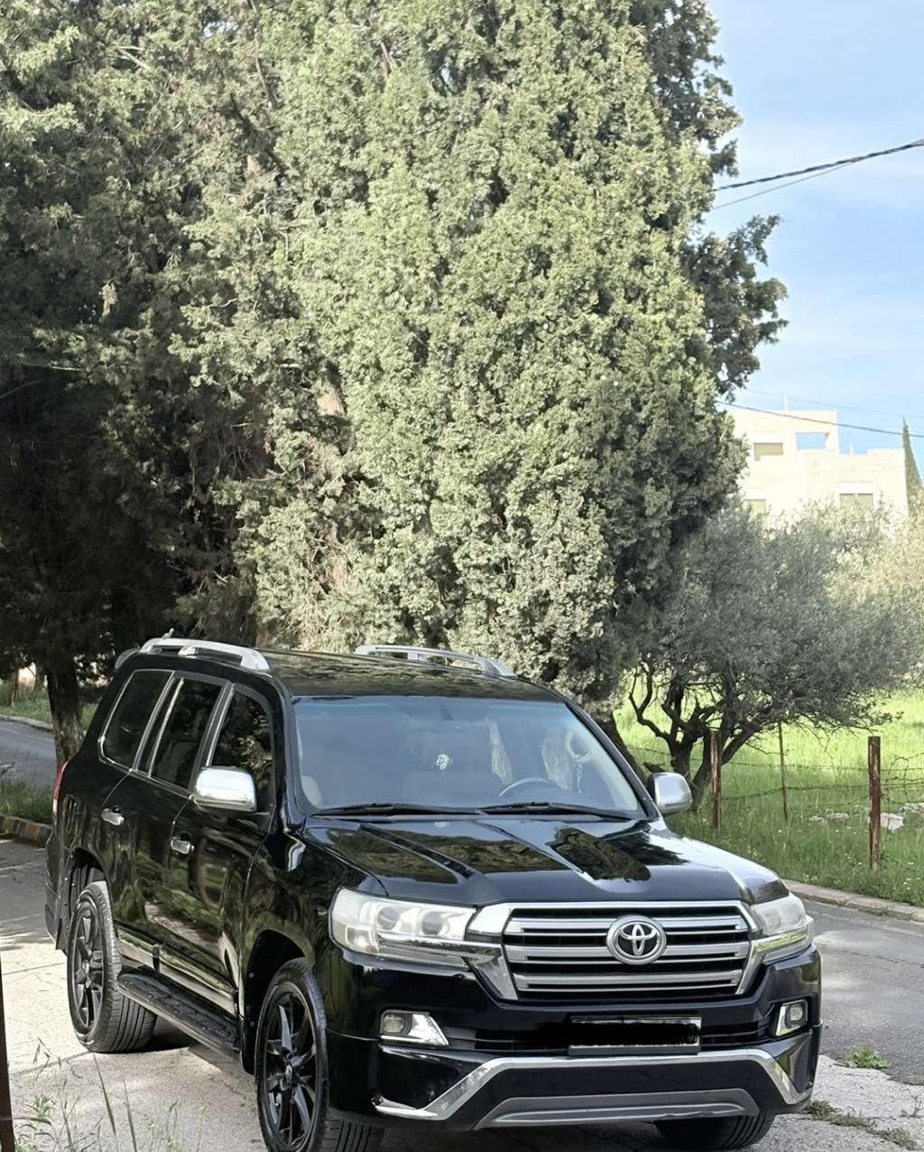 تويوتا لاند كروزر