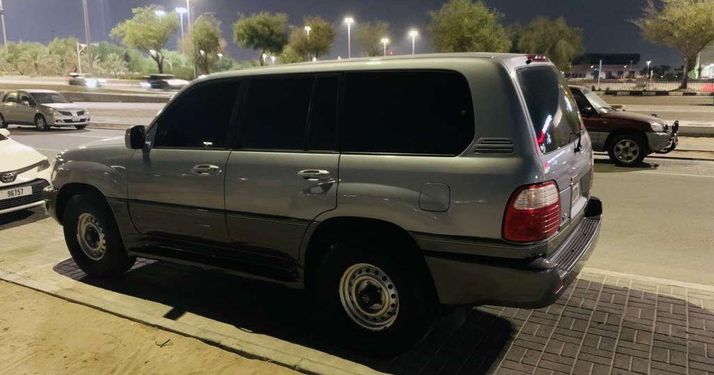 2001 لكزس LX