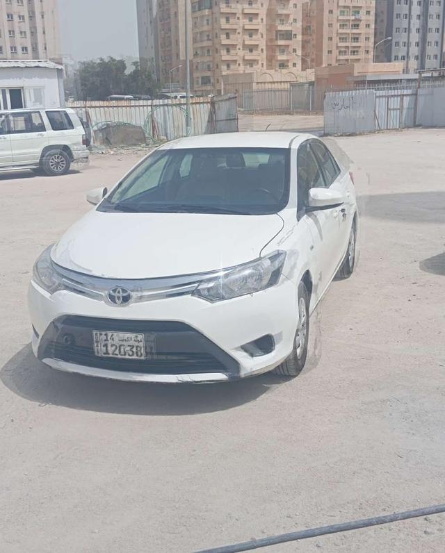 2017 تويوتا يارس