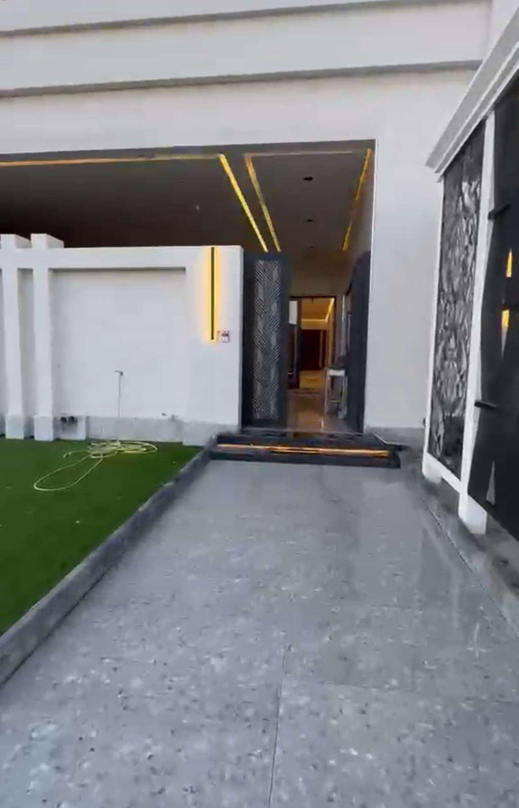 للايجار فيلا الترا