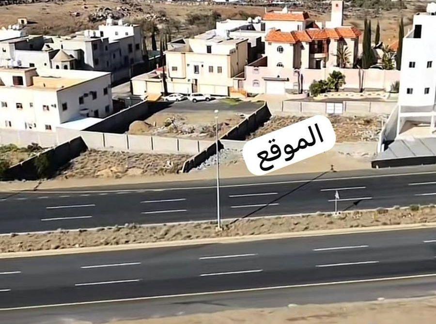 أرض تجارية مميزة
