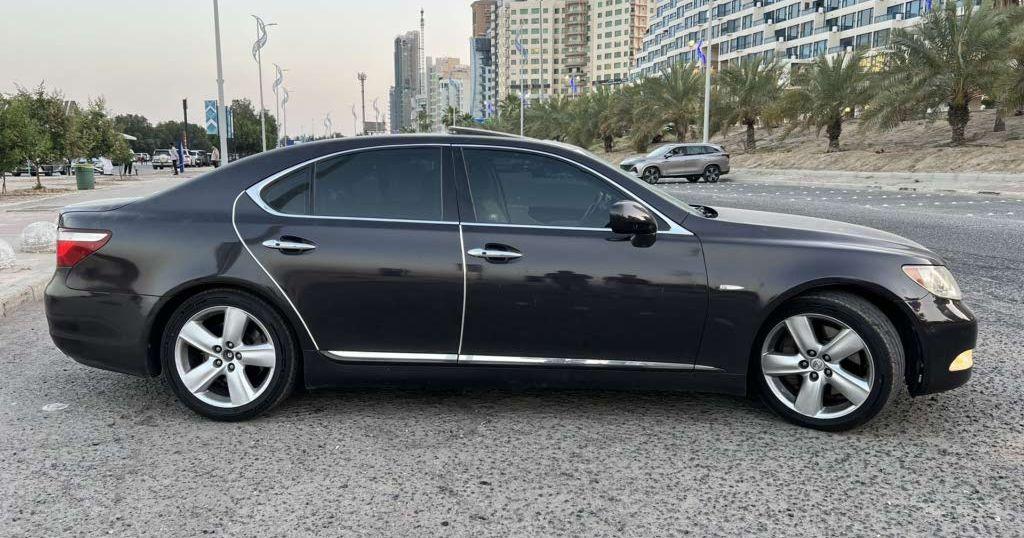 2007 لكزس LS