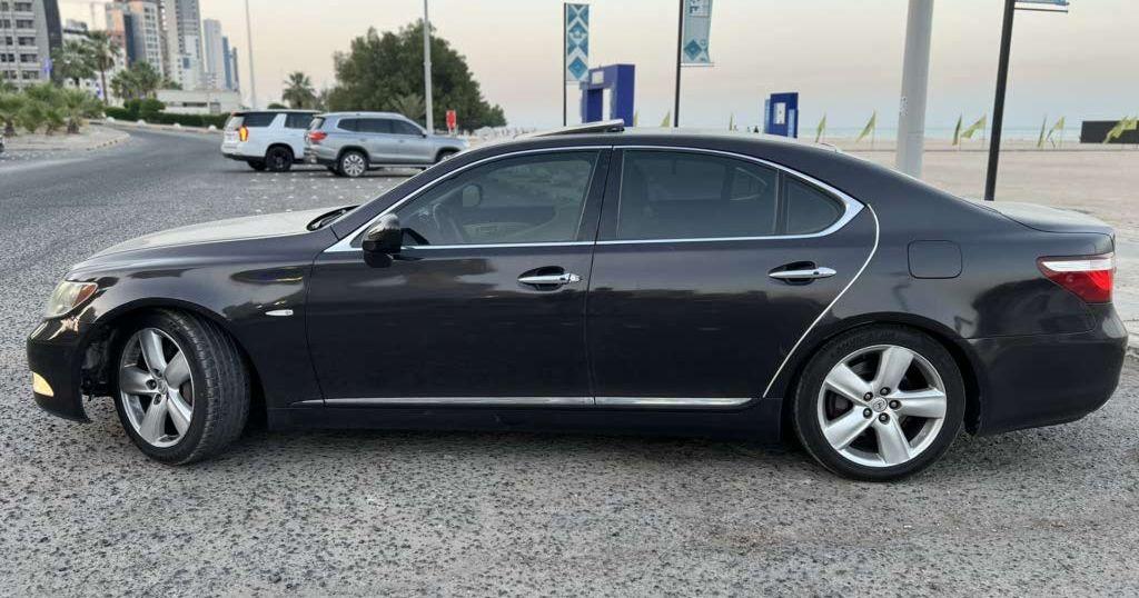 2007 لكزس LS