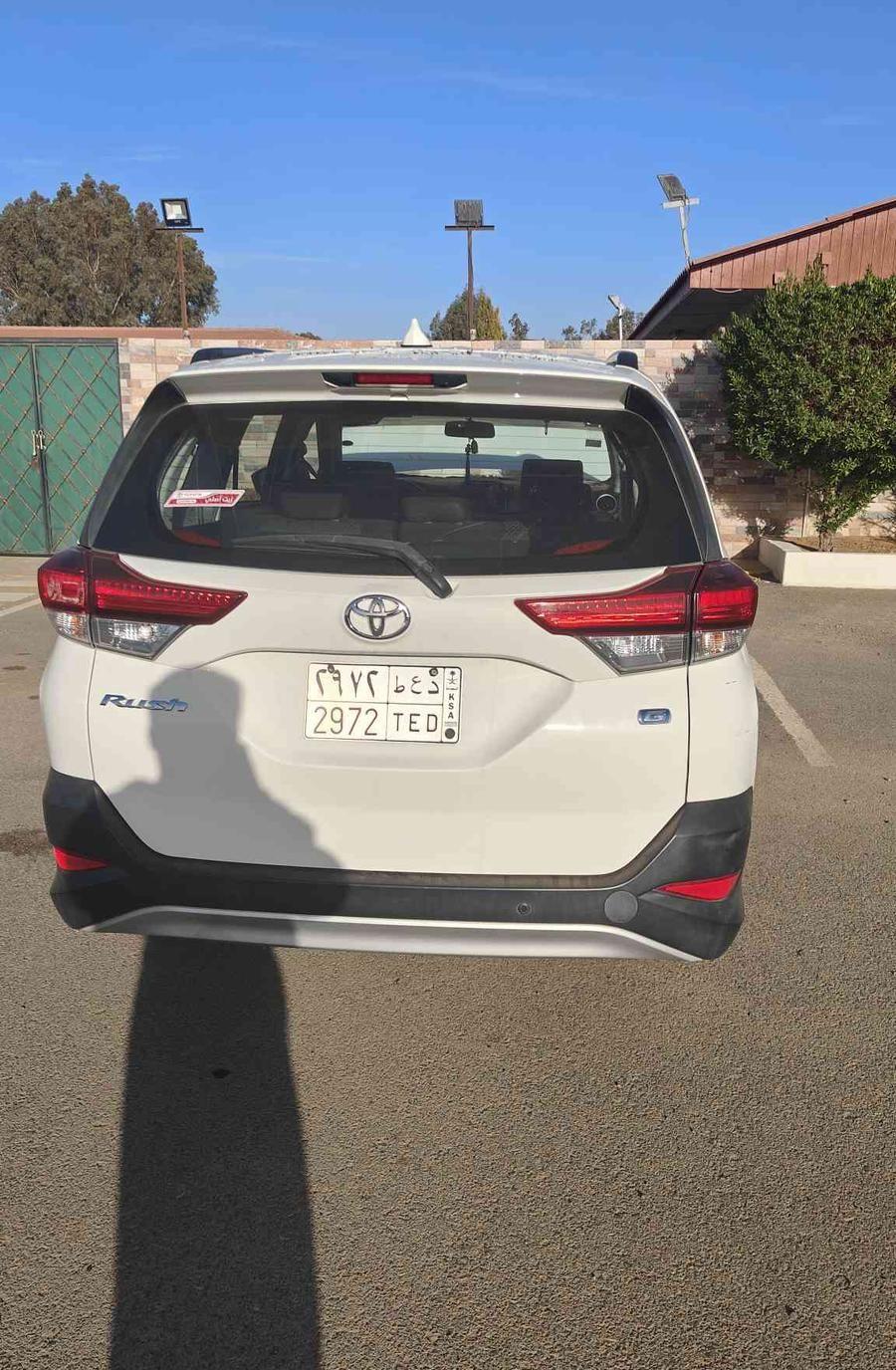 toyota rush g